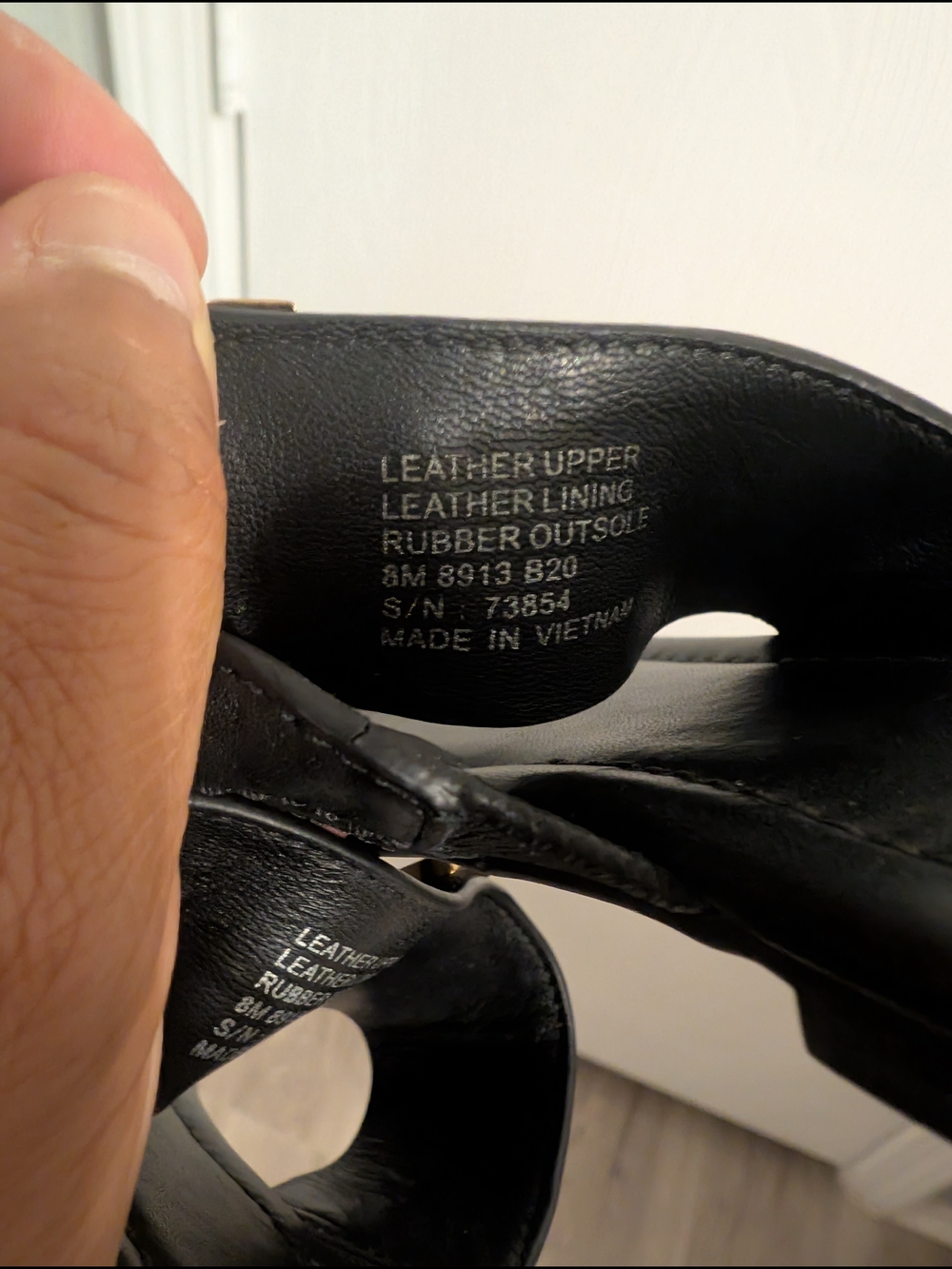 Tory Burch Black Leather Miller Thong Sandals with Gold Logo - Picture 4 of 4